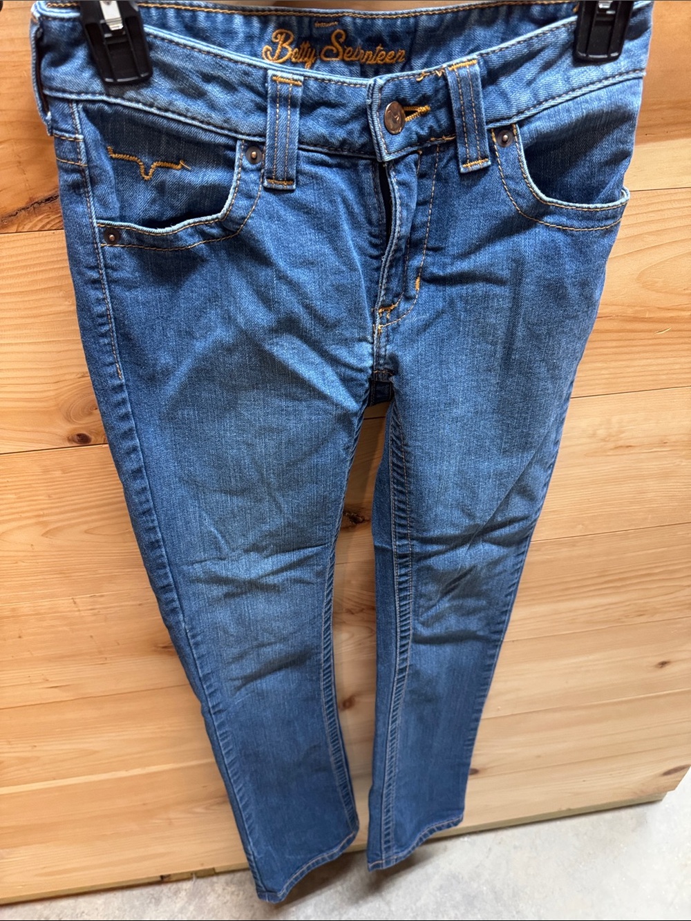 Kimes Ranch Straight Leg Betty seventeen Jeans